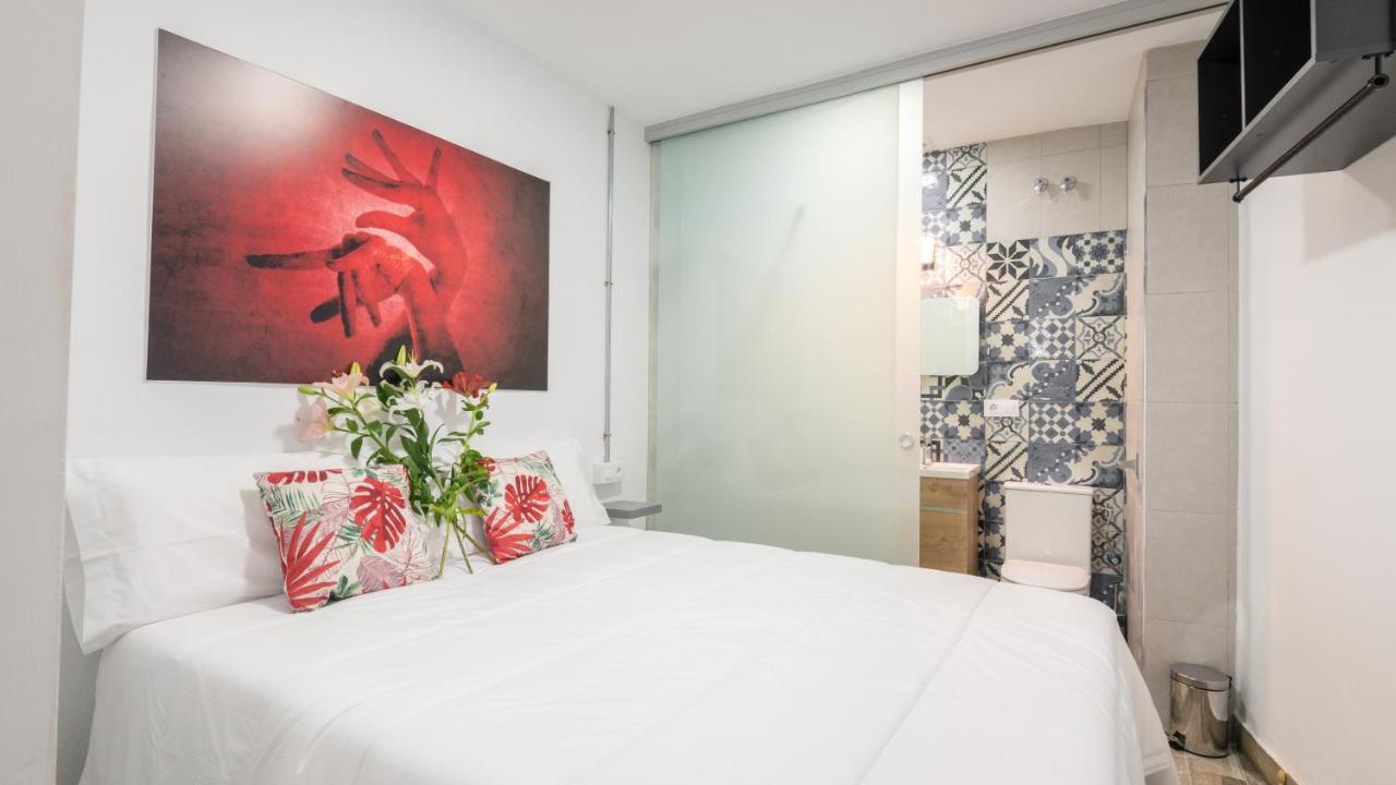 Guesthouse Room & Studio Seville La Flamenka מראה חיצוני תמונה