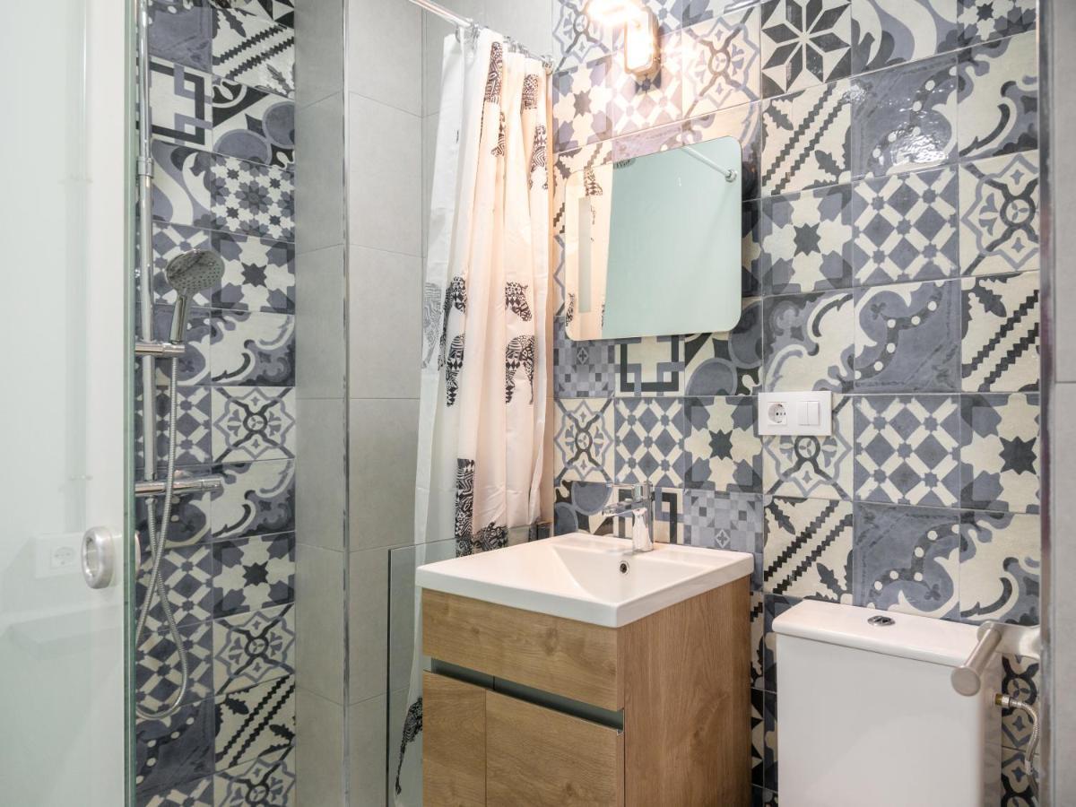 Guesthouse Room & Studio Seville La Flamenka מראה חיצוני תמונה