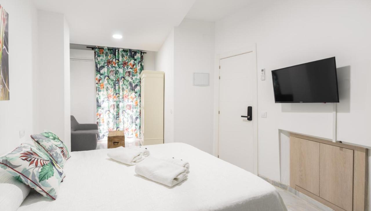 Guesthouse Room & Studio Seville La Flamenka מראה חיצוני תמונה